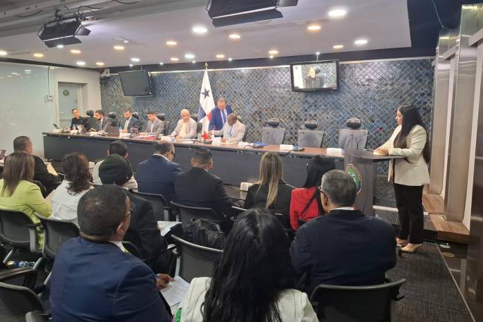 Comisión de Gobierno de la Asamblea.