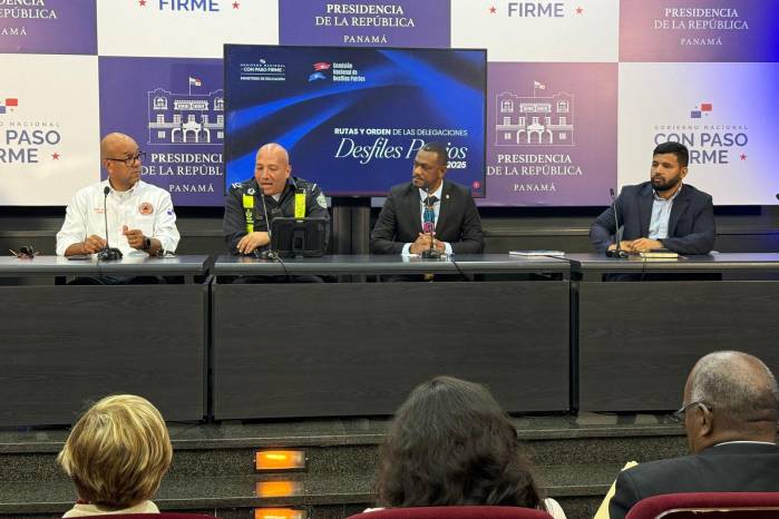 Para el 4 de noviembre esta previsto que se inviertan las delegaciones que participaron en el desfile del 3 de noviembre.