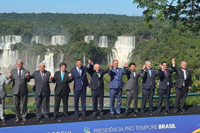 Los presidentes miembros del Mercosur durante la LXVII Cumbre de Jefes de Estado en Brasil.