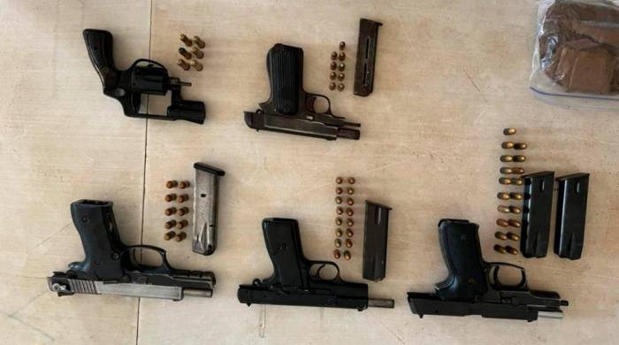Fiscal, detenida por vender armas cauteladas al crimen organizado