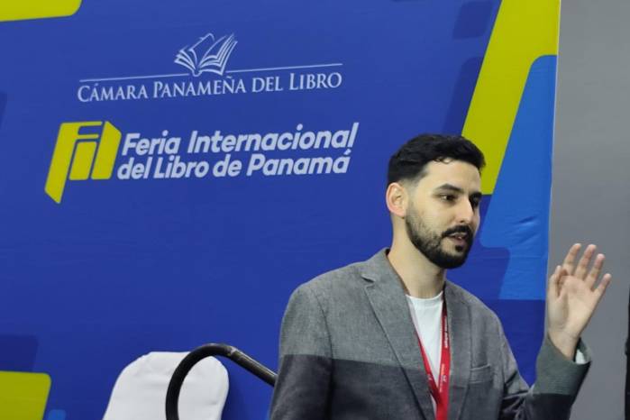 Lázaro Abrahan, mejor conocido como el ‘Friki de los Libros’.