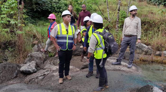 La inspección la realiza personal de la Fiscalía Ambiental.