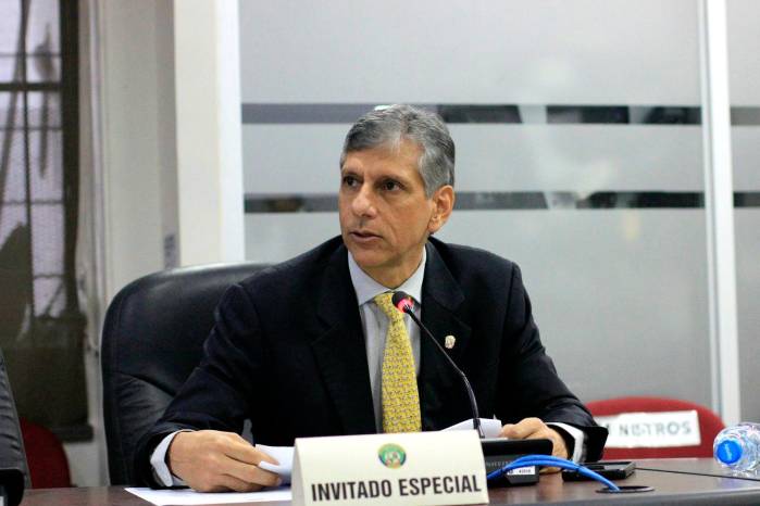 Asamblea autoriza fondos para mantenimiento de la Cinta Costera y caminos rurales