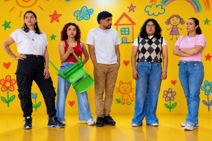 Maestros de escuela dedicados al crimen en la obra “Estocolmo mon amour”.