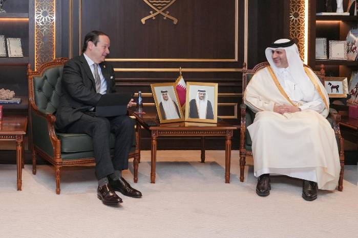 El gobernador del Banco Central de Catar también se reunió con el canciller.