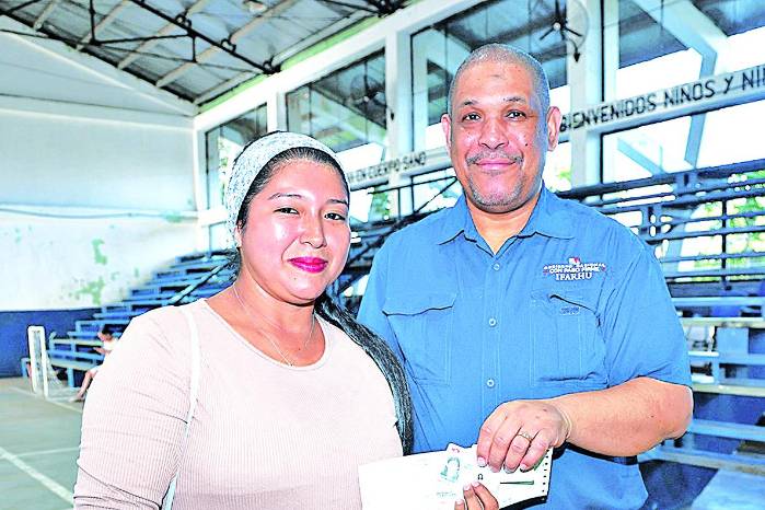 La institución desea cambiar el sistema de cheques ya que se torna muy burocrático. Si estos llegan a vencer, dejan al beneficiado sin esa ayuda.