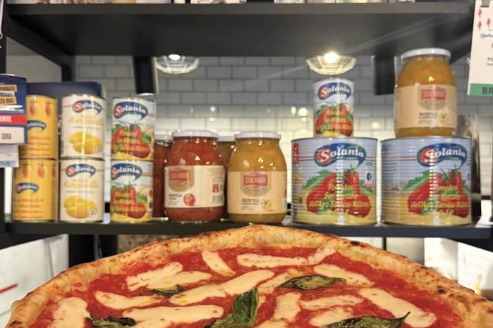 La pizza de Pizza Verace destaca por su calidad artesanal.