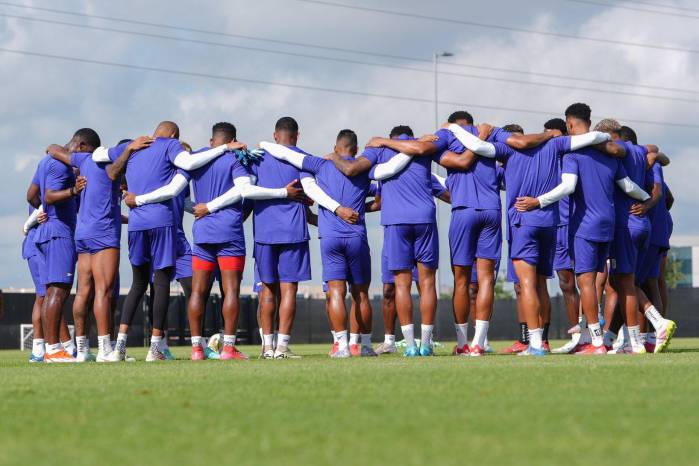 El equipo de la Selección de Panamá previo a un entrenamiento.