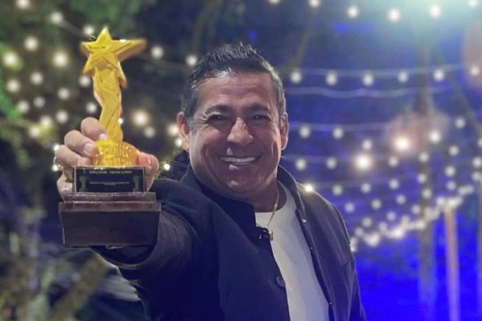 Un legado cargado de folclore y cultura deja la partida de Héctor Mencomo, promotor de las tradiciones panameñas y reconocido productor de televisión.
