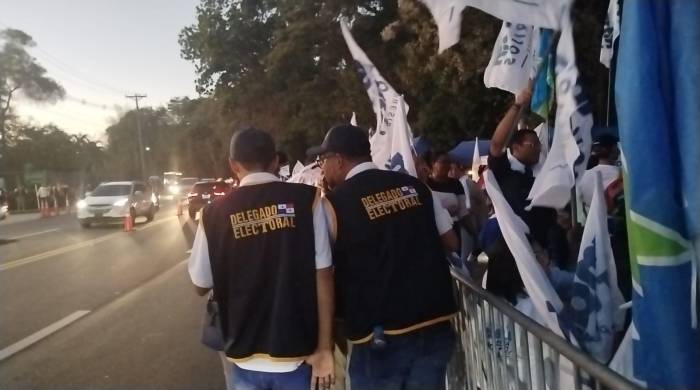 Simpatizantes se manifiestan en apoyo a candidatos presidenciales