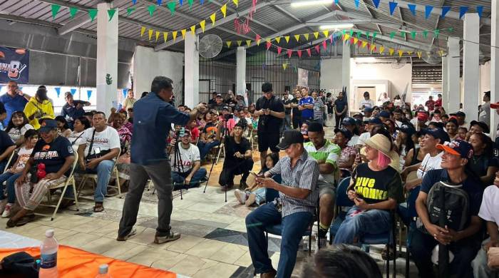 Ricardo Lombana, sostuvo un conversatorio con residentes de la comunidad Veracruz, en el distrito de Arraiján, en la provincia de Panamá Oeste.