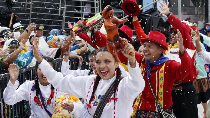 Precisamente, en 2009 esta festividad fue nombrada Patrimonio Inmaterial de la Humanidad por la Unesco por ser el único Carnaval de Colombia que utiliza el juego como una manifestación de convivencia pacífica.