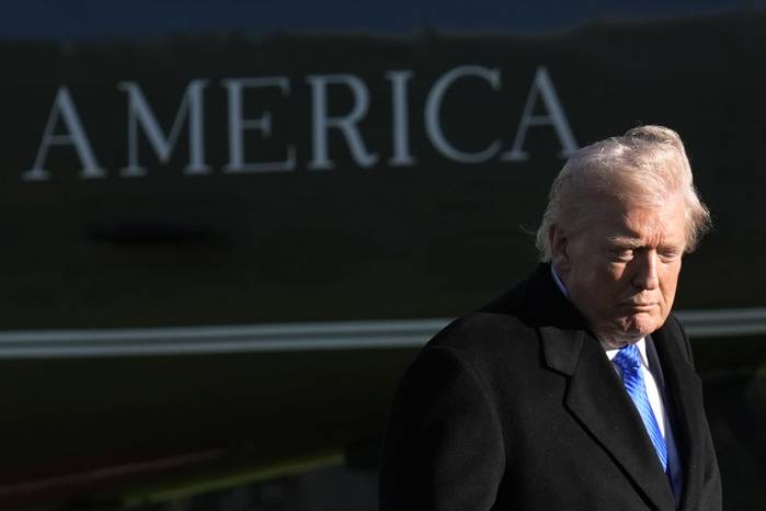 Trump anunció una tregua de cinco días en ataques a infraestructura iraní mientras asegura avances hacia un posible acuerdo bilateral.