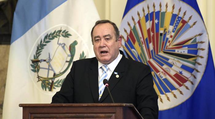 Fotografía de archivo del presidente saliente de Guatemala, Alejandro Giammattei. EFE/ Lenin Nolly
