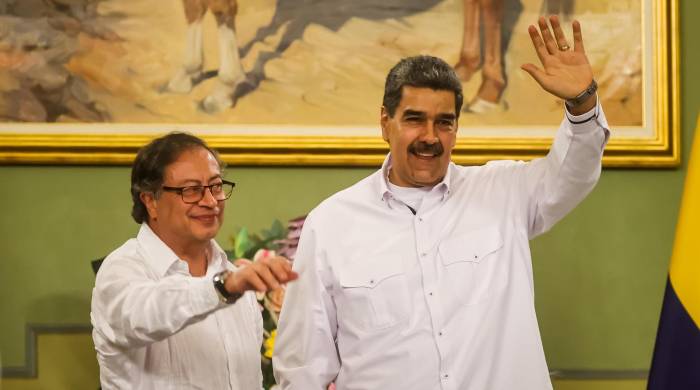 El presidente de Venezuela, Nicolás Maduro (d) y el presidente de Colombia, Gustavo Petro, en una fotografía de archivo.