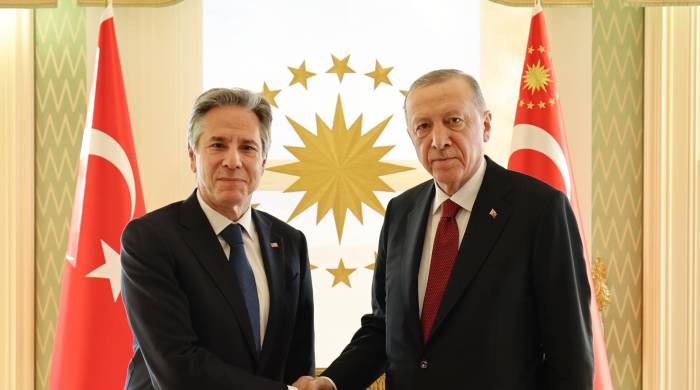 El secretario de Estado de EEUU, Antony Blinken (i), y el presidente turco, Recep Tayyip Erdogan (d).