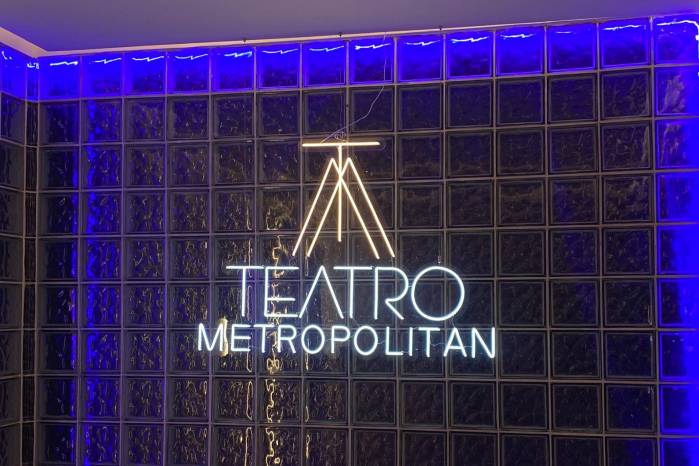 La inauguración del Teatro Metropolitan representa un paso más en la evolución del teatro privado en Panamá.