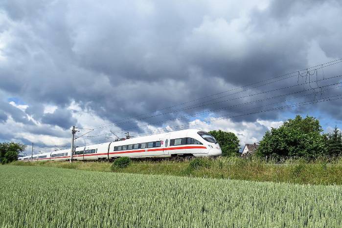 Conectividad terrestre: carreteras y ferrocarriles en Panamá