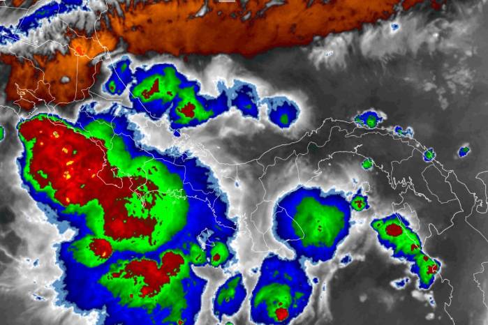Mapa satelital de vapor de agua para el jueves 14 de agosto.