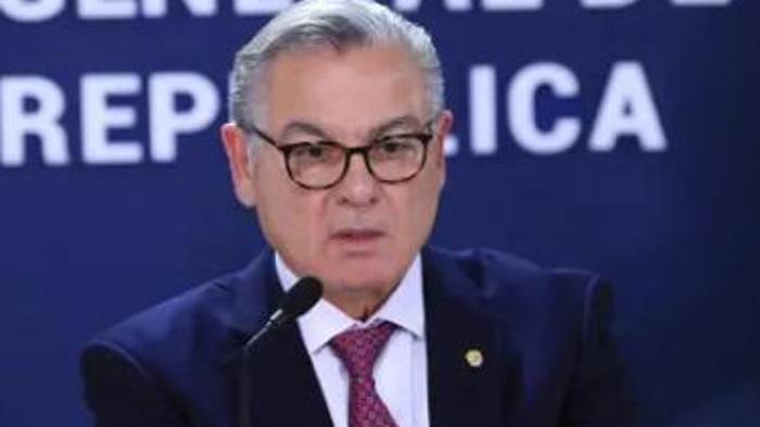 El contralor Anel Flores ha indicado que hay 17 mil docentes con salarios suspendido por la huelga.