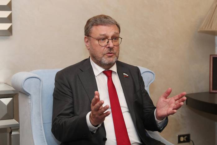 Konstantin Kosachov, vicepresidente del Consejo de la Federación de Rusia.