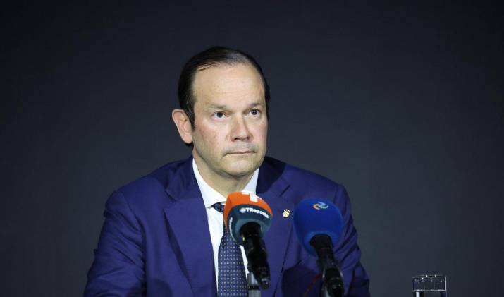 Martínez-Acha había sido convocado desde enero por los diputados.
