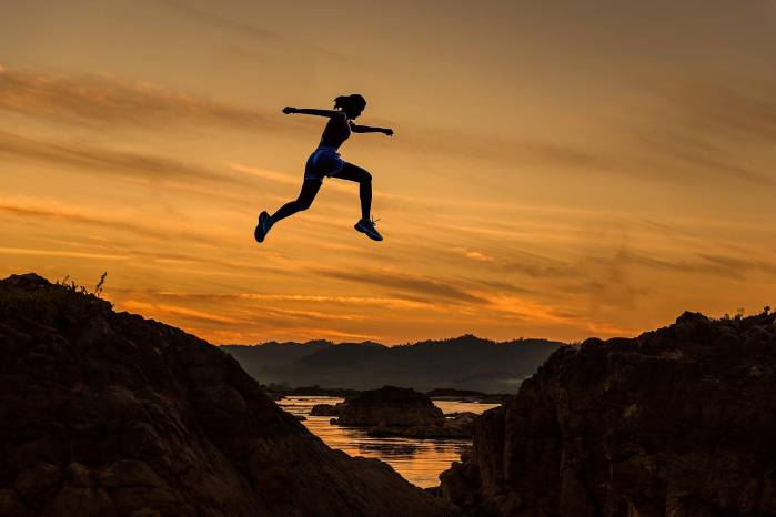 El auge de tendencias como mindfulness y coaching evidencia la búsqueda empresarial de herramientas para sostener el éxito y promover cambios personales profundos.