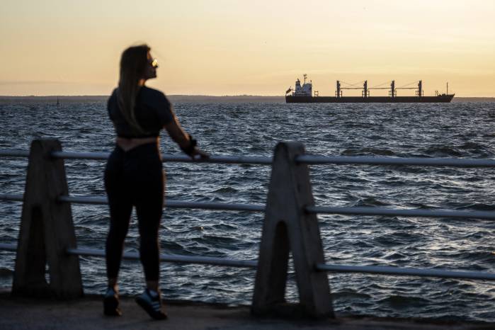 El mensaje de Trump se conoció horas después de que Petróleos de Venezuela, S. A. (PDVSA) informó que se encuentra en negociaciones con Estados Unidos para la venta de volúmenes de petróleo crudo.