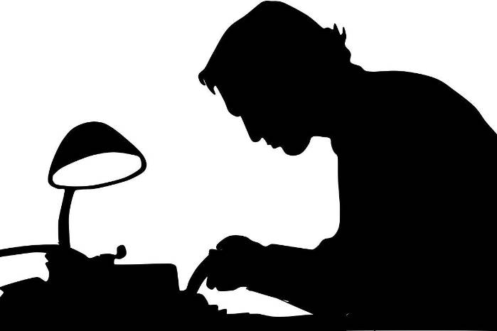 Adelante la pica y la pala de la creatividad literaria