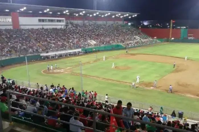 Las tarifas aplican para los campeonatos nacionales de béisbol juvenil y mayor 2026.