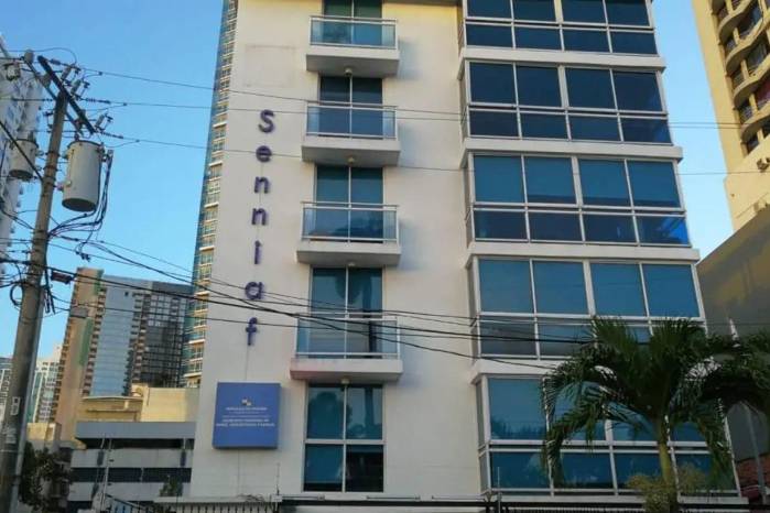 Entre los puntos clave figuran denuncias por castigos indebidos, cohabitación con adultos, embarazos bajo tutela estatal y entregas sin respaldo técnico.