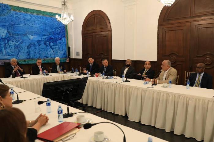 El mandatario panameño alinea estrategias con los diputados de su partido para asegurar los fondos y proyectos que marcarán la agenda económica de 2026.