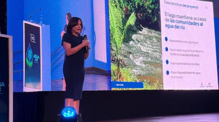 La subadministradora del Canal de Panamá, Ilya Espino de Marotta.