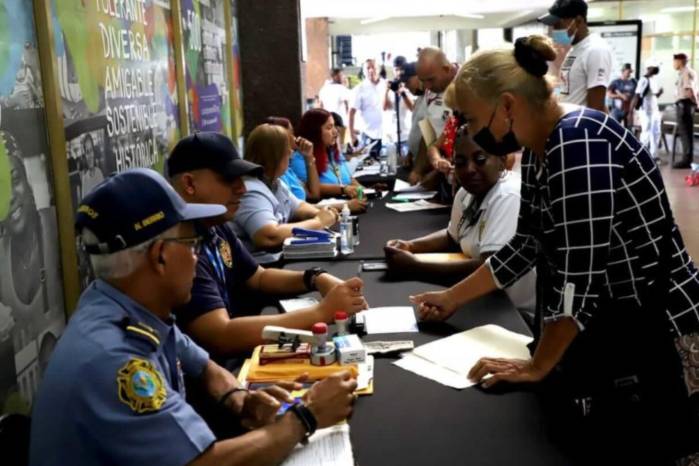La Alcaldía de Panamá entregará formulario de ermisos de venta para microempresarios en fiestas patrias.