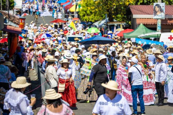 Inicia la cuenta regresiva para el Desfile de las Mil Polleras 2026