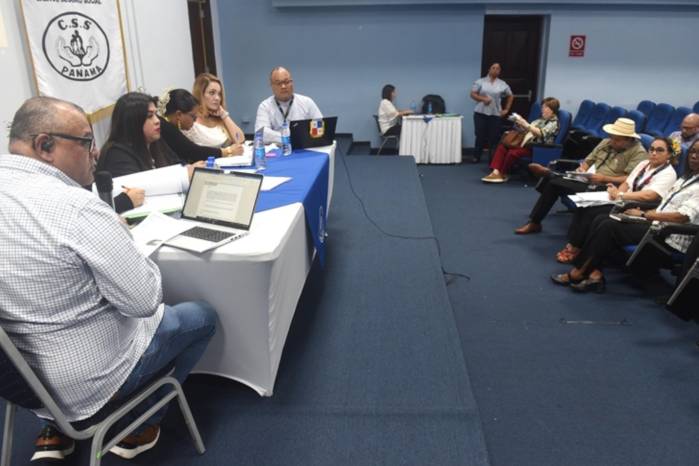 La CSS realiza reunión previa y de homologación para licitación de medicamentos biotecnológicos.