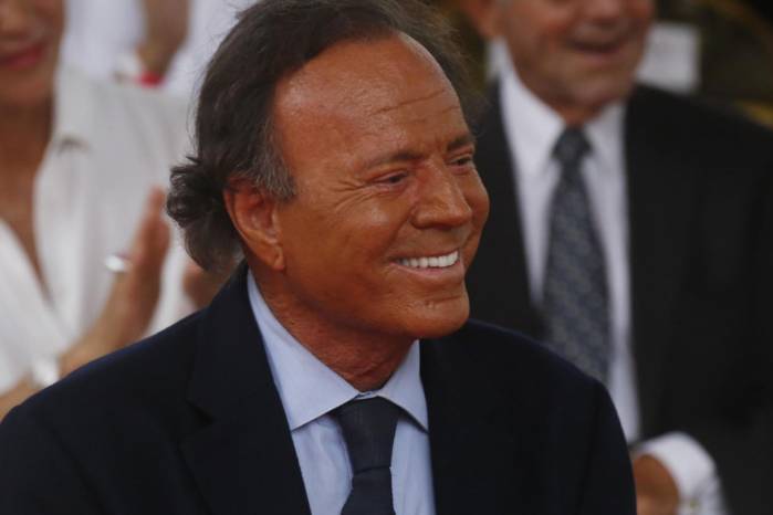Audiencia Nacional descarta investigar a Julio Iglesias