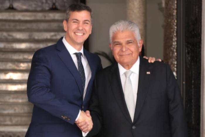 Presidente Santiago Peña invita a Mulino a la suscripción del acuerdo Mercosur–Unión Europea