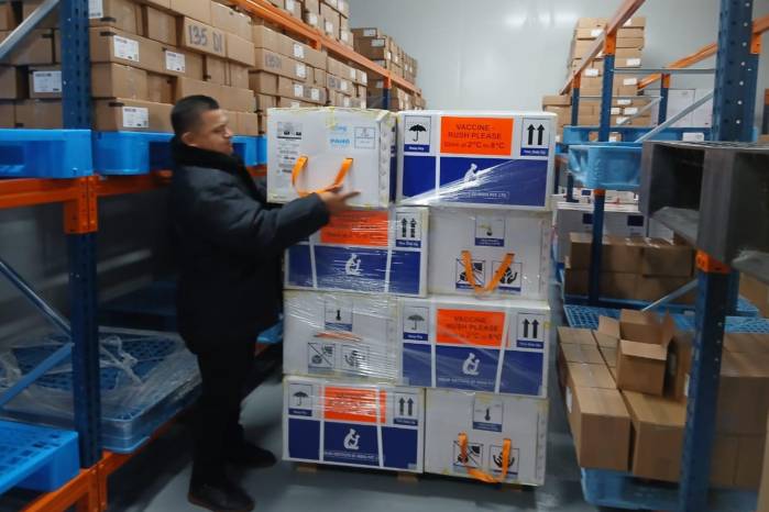 Llegan 150 mil dosis contra el sarampión a Panamá en medio de alerta regional.