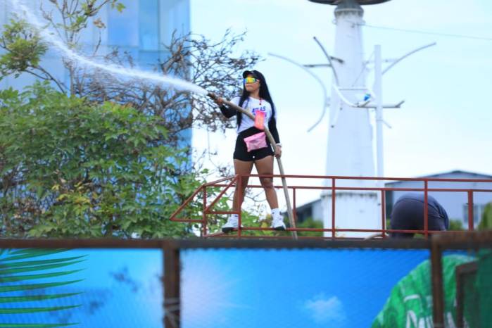 Carnavales, finanzas y noticias internacionales marcan la agenda de este domingo