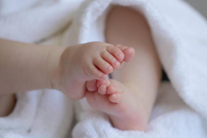 Las autoridades indicaron que la condición de la infante se mantiene estable.