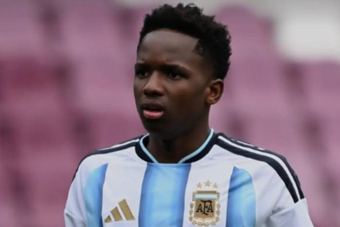 Kiki Ramos vistió por primera vez la camiseta de Argentina