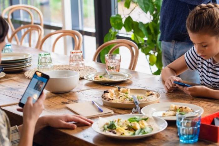 Sedentarismo, mala alimentación y pantallas elevan obesidad infantil