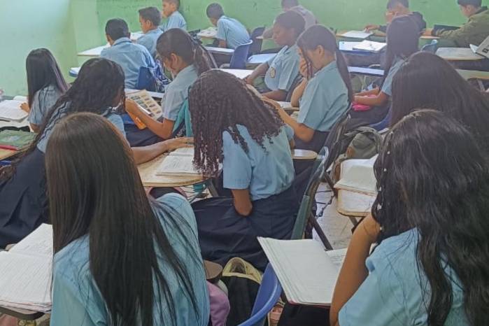 El Meduca oficializa lineamientos del PRAE para estudiantes con materias reprobadas.