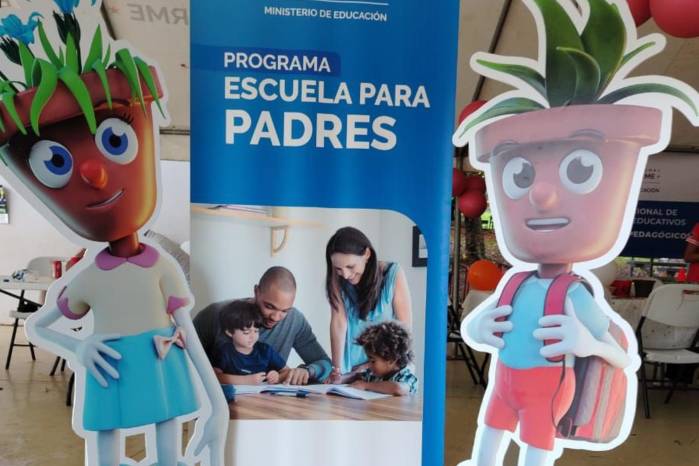 El Meduca hace obligatorio el programa Escuela para Padres para acceder al Pase-U.