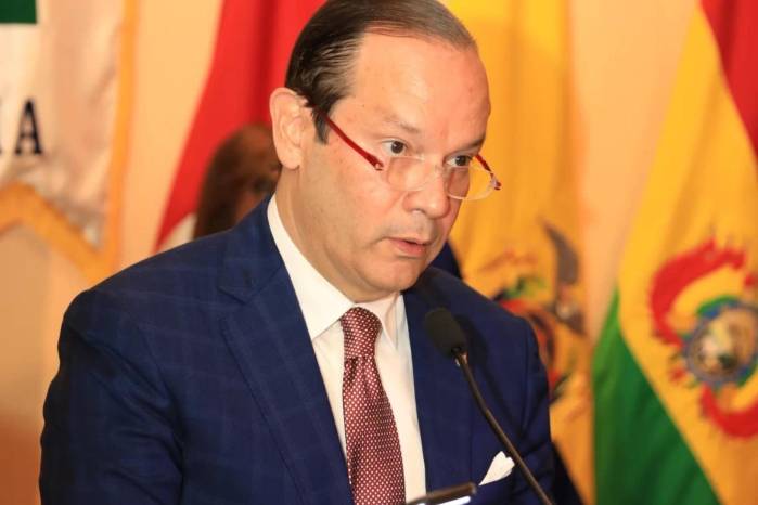 El Canciller inicia gira estratégica por el Golfo Pérsico