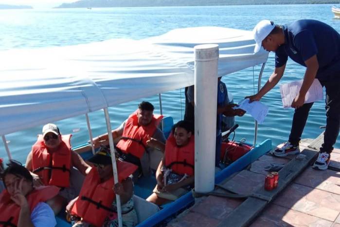 Capitanes y pasajeros deben cumplir normas de seguridad marítima, alerta AMP.