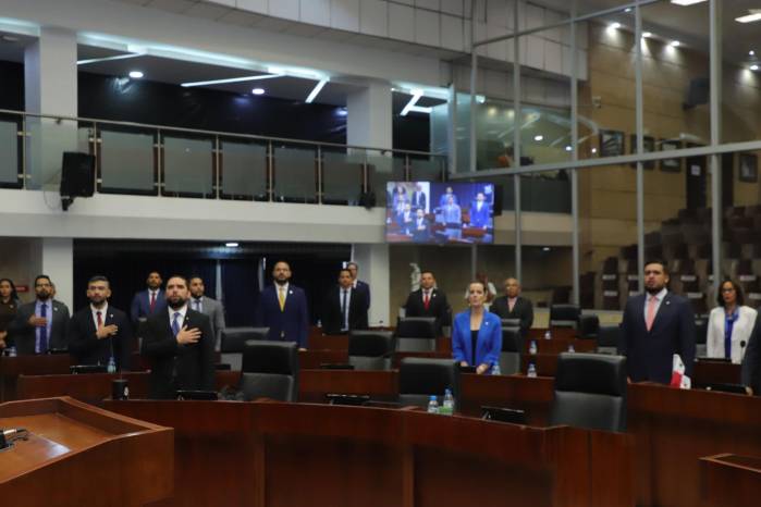 La Asamblea Nacional celebró su primera sesión ordinaria del año, bajo la presidencia de Jorge Herrera.