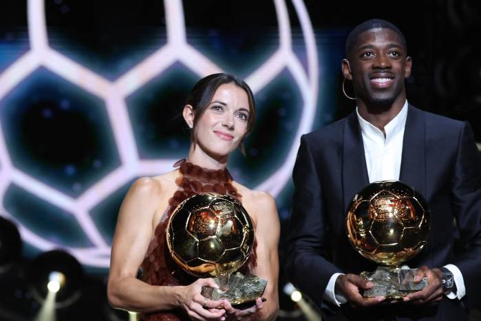Aitana Bonmatí (izq.) y Ousmane Dembélé durante la gala del Balón de Oro.