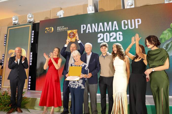 El máximo galardón de la competencia, el Campeón de la Copa Panamá —otorgado al productor que más puntos acumuló a lo largo del certamen—, fue para Hacienda La Esmeralda, de la familia Peterson